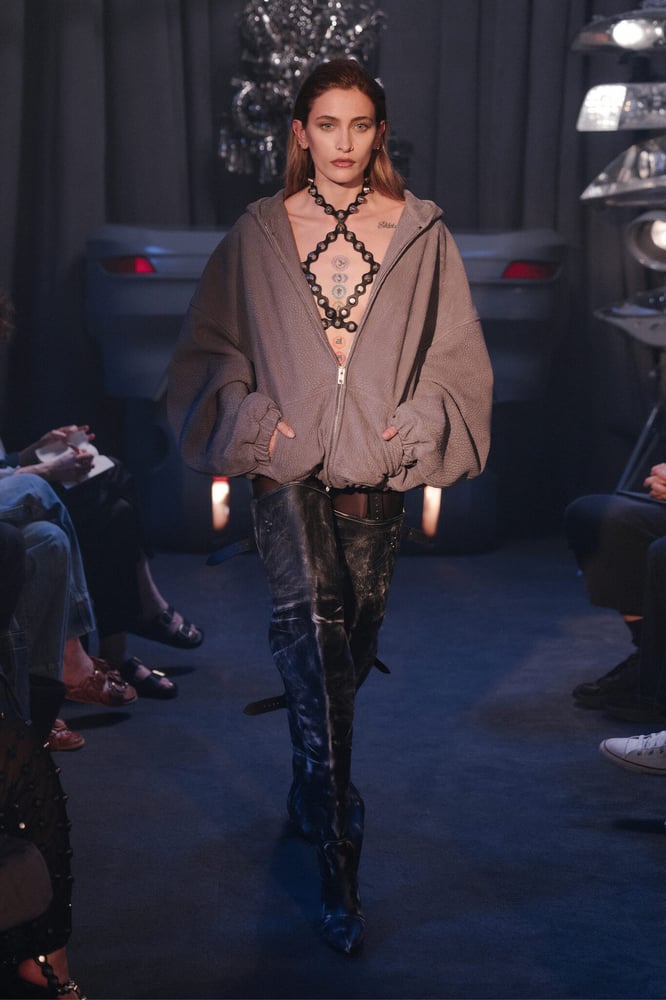 Alexander Wang Surpreende Em Desfile Transformador Na Loja Da Grand Street- Revista Estilo