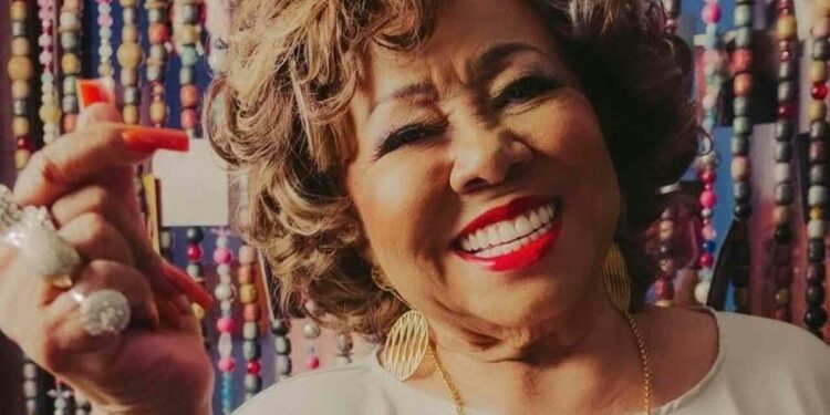 Alcione 50 anos de carreira - Revista Estilo - Revista de moda