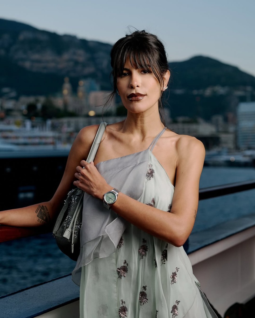 Anttónia Morais rouba a cena com vestido de R$ 31 mil em Mônaco e brilha como ícone de estilo - Revista ESTILO Anttónia Morais rouba a cena com vestido de R$ 31 mil em Mônaco e brilha como ícone de estilo