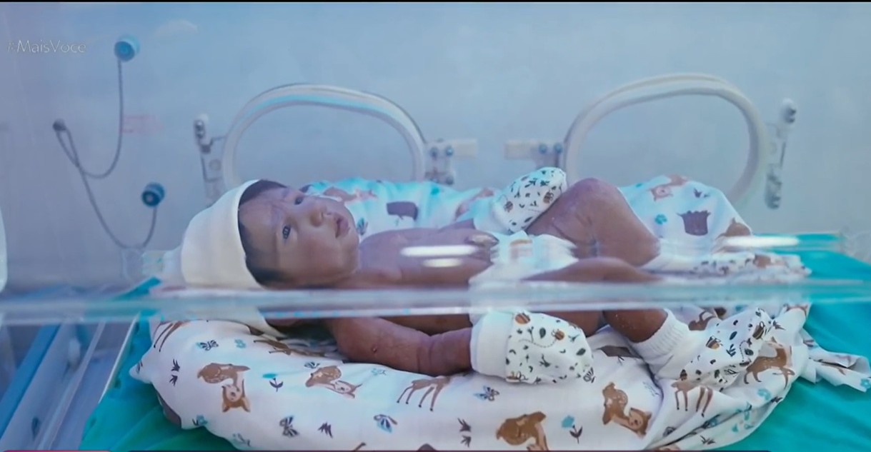 Bebê Reborn: Entenda a Febre dos Bonecos Hiper-Realistas que Conquistam Adultos no Brasil - Revista Estilo - Revista de Moda