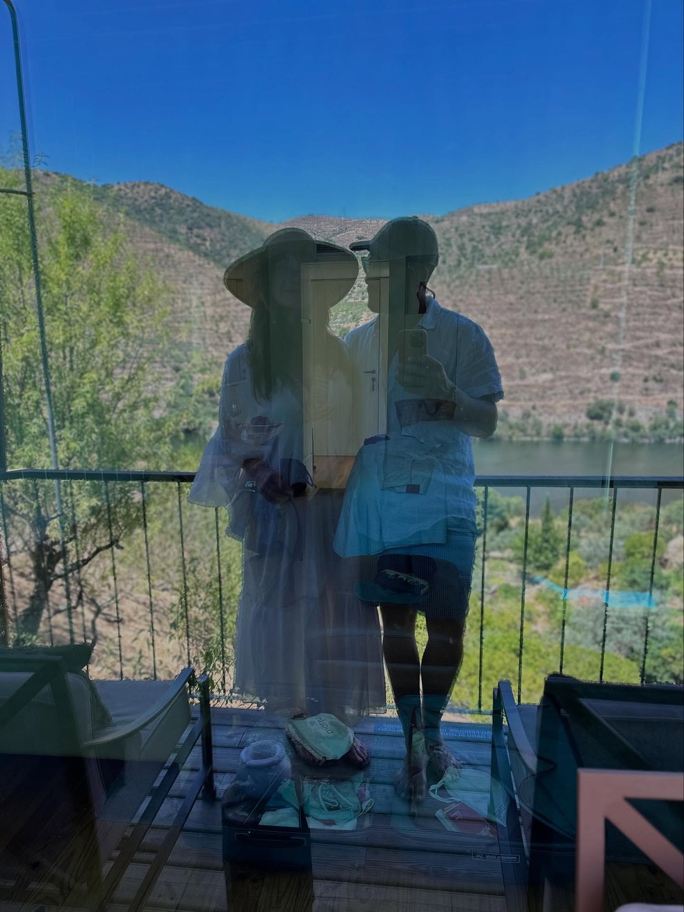 Leticia Spiller de biquíni surge deslumbrante na Europa e revela novo amor — Veja as fotos! - Revista ESTILO 'Saudades do verão europeu', comentou Letícia Spiller — Foto: Reprodução/ Instagram