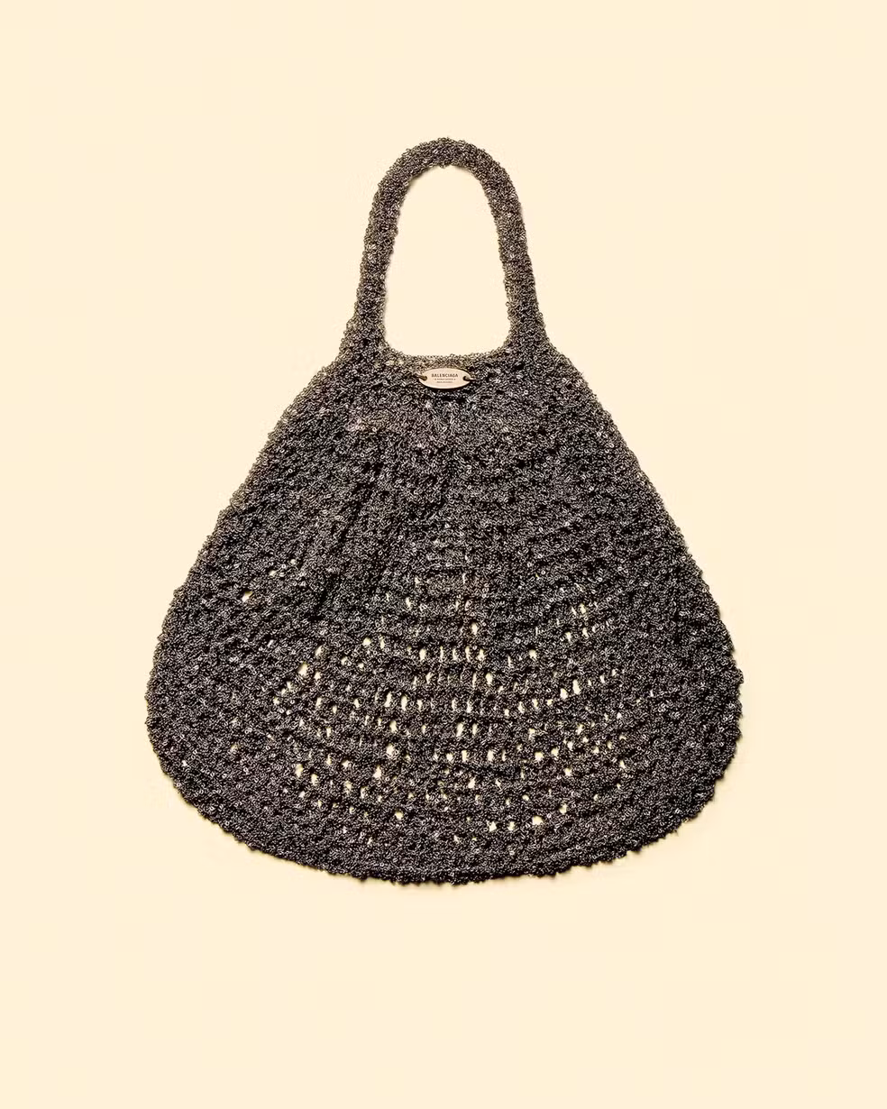 Bolsas Balenciaga ultrapassam R$ 121 mil e lideram nova era do luxo em ParisRevista de Moda - Revista Estilo