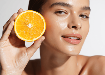 Vitamina C para Pele: Por Que Você Deve Usar Mesmo no Inverno - Modelo Major Model Revista Estilo - Beleza