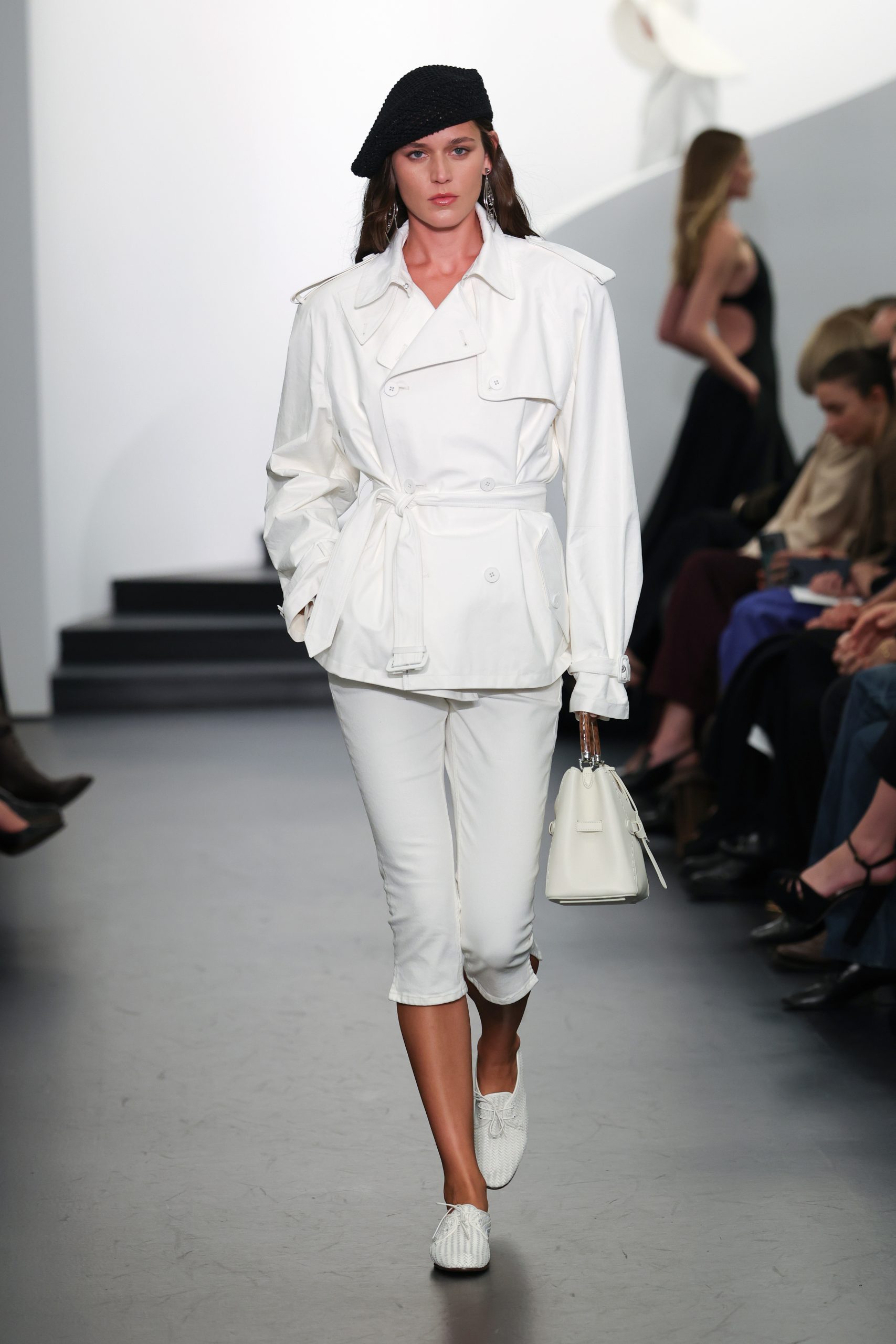Ralph Lauren verão 2026: alfaiataria clássica e leve marca desfile na NYFW - Revista Estilo - Revista de Moda