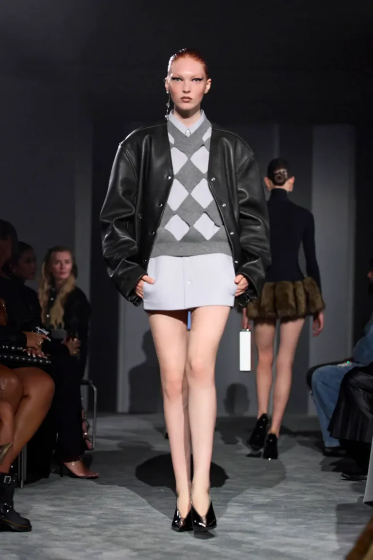 desfile Alexander Wang, verão 2026. - Revista Estilo - Revista de Moda