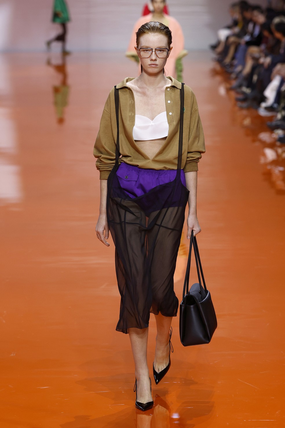 Desfile Prada, verão 2026 — Foto: Getty Images - Revista Estilo - Revista de Moda