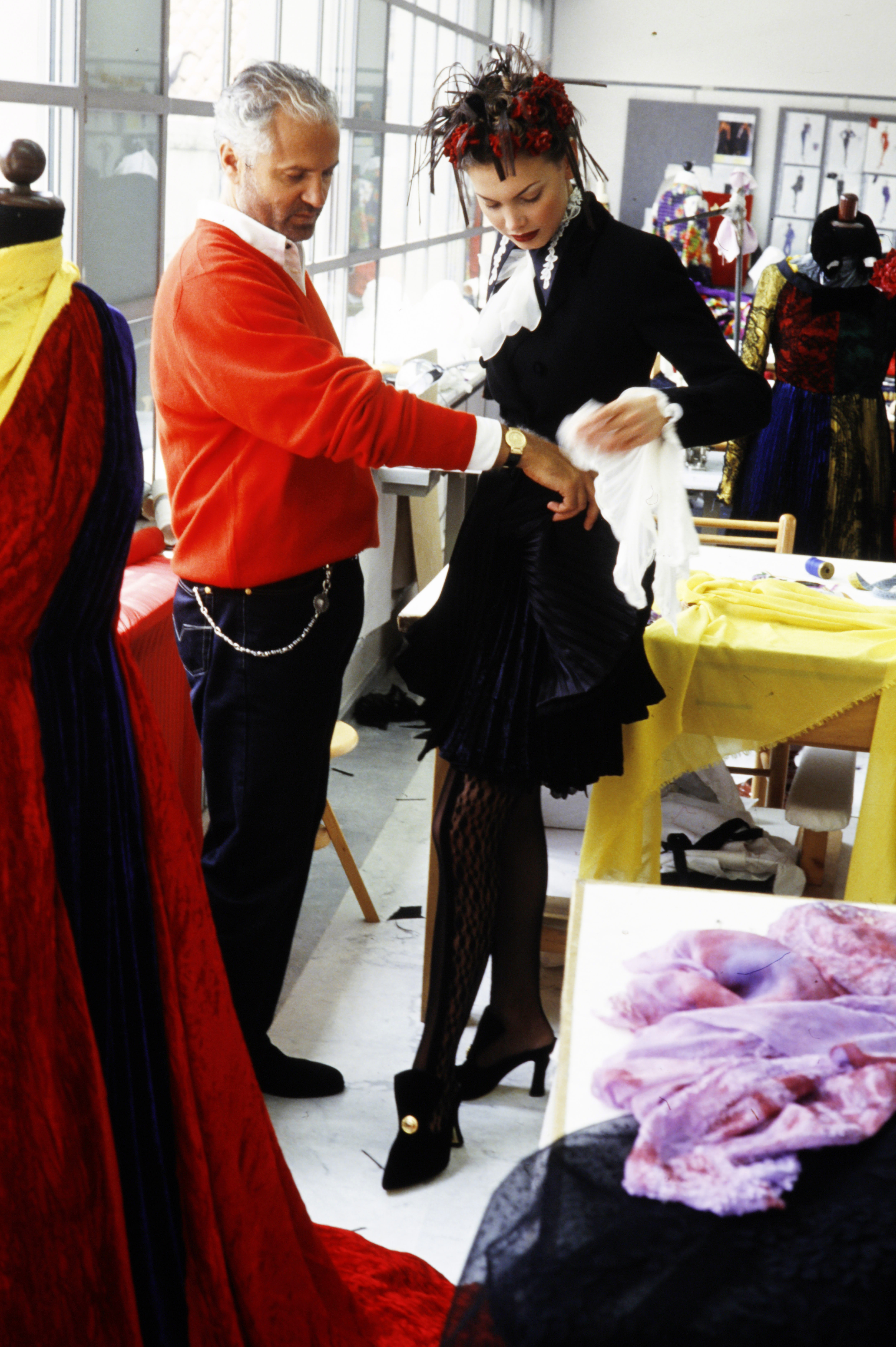 Gianni Versace: história, legado e os momentos mais icônicos da grife italiana - Revista Estilo - Revista de Moda