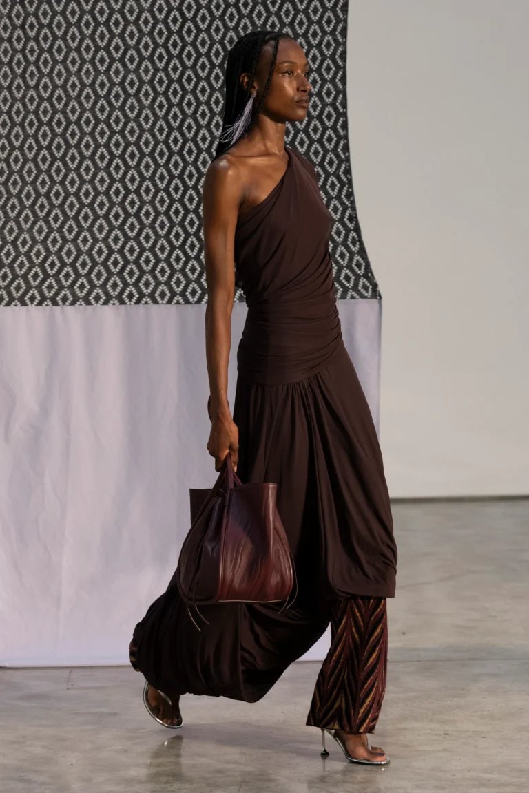 Desfile Proenza Schouler verão 2026 NYFW - Revista Estilo - Revista de Moda 02