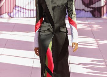 Off-White verão 2026 apresenta Pop Romance com mistura de esporte, brilho e utilitarismo em Nova York - Revista Estilo