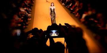 Magreza Excessiva Na Moda: Tendência Preocupa Indústria E Reacende Debate Sobre Padrões De Beleza Em 2026