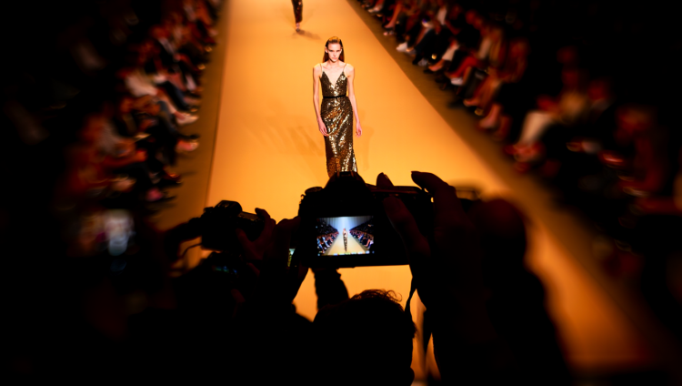 Magreza Excessiva Na Moda: Tendência Preocupa Indústria E Reacende Debate Sobre Padrões De Beleza Em 2026